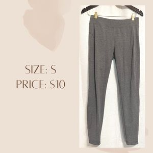 Grey leggings super soft and comfy! Perfect to wear around the house
